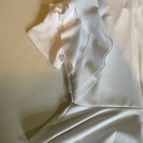 NEW Peplum Top Flutter Sleeve Details - Picture 3 of 4